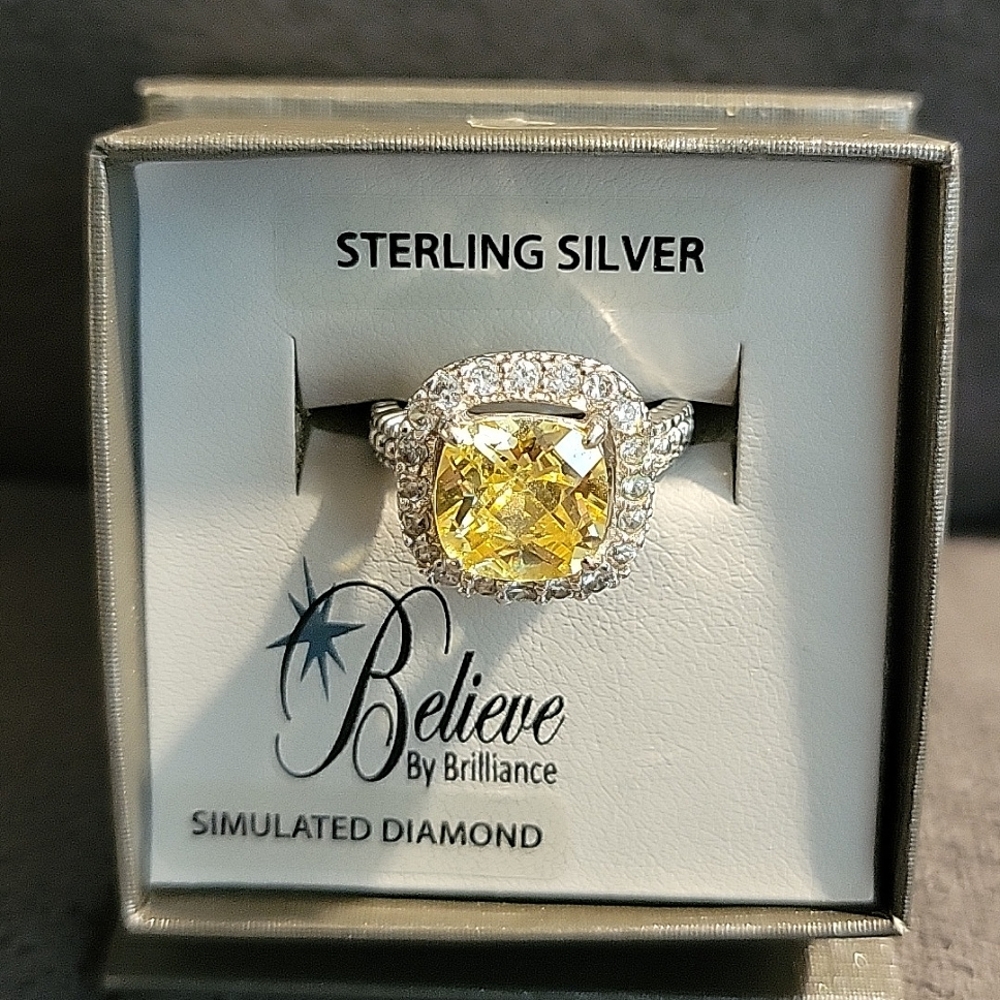Yellow canary CZ halo ring with crystal accents sz.5
